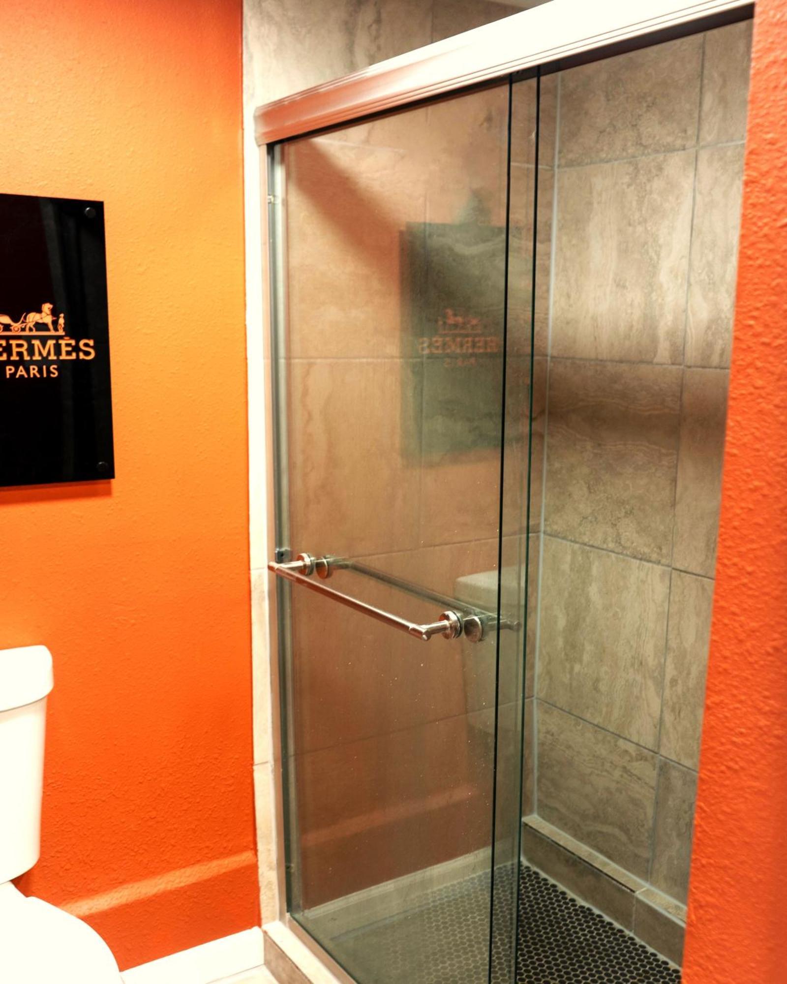 Apartment The Gawdy Den With Fast Wifi 2 Minutes From Downtown Houston!